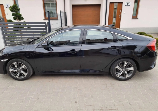 Honda Civic cena 94999 przebieg: 55000, rok produkcji 2020 z Koszalin małe 22